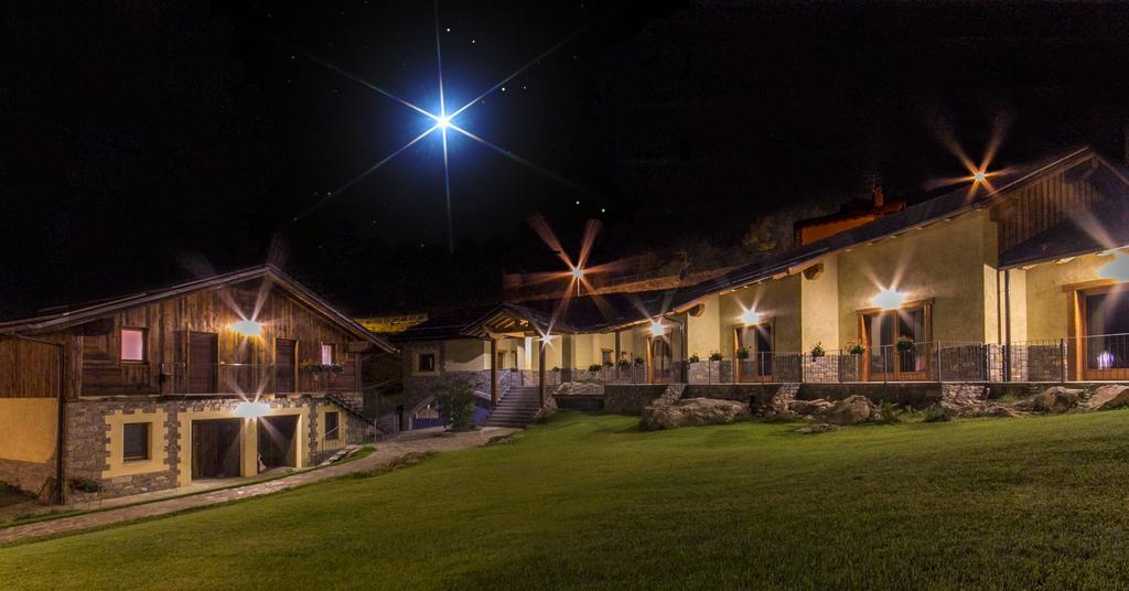 Village Paradis Roisan Exterior photo